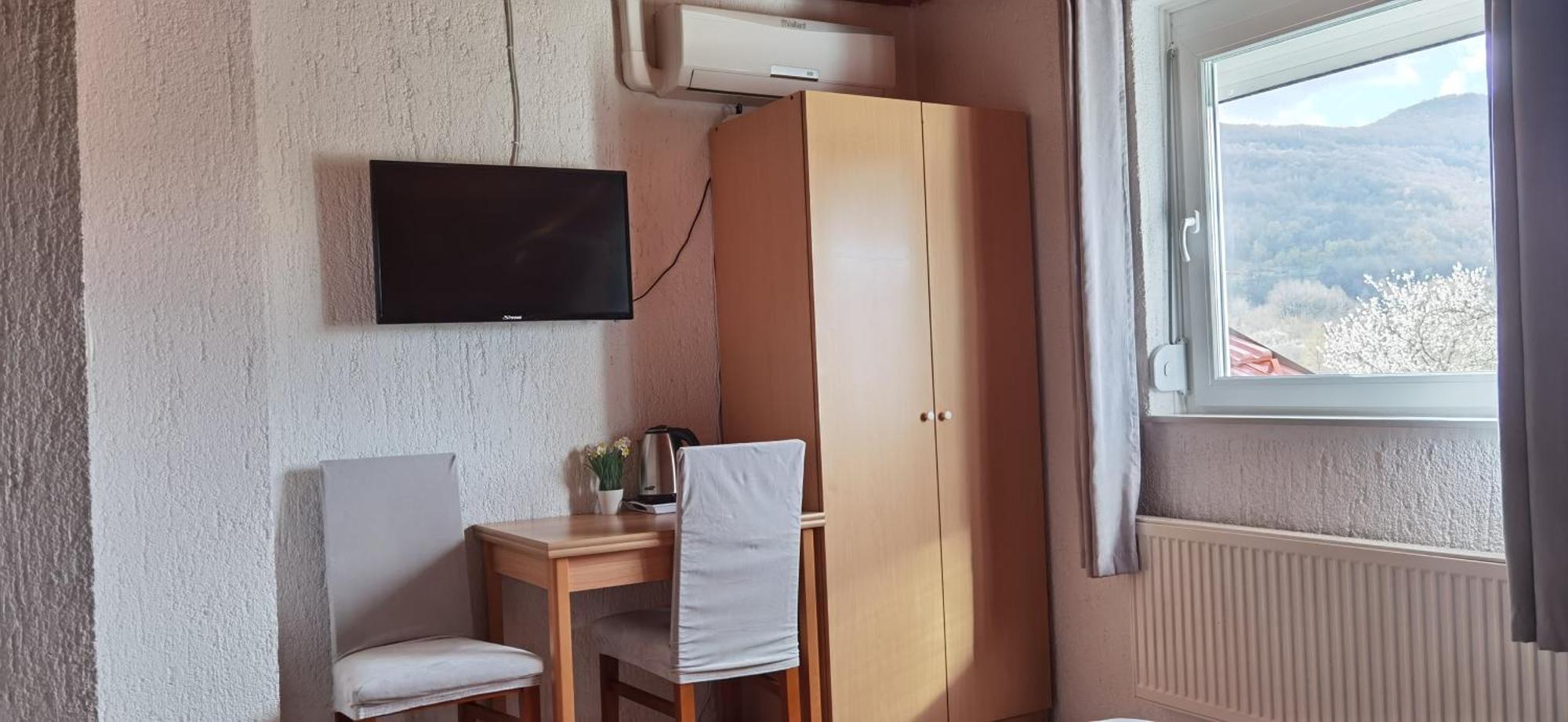 Hotel House Viktoria Selište Drežničko Exterior foto